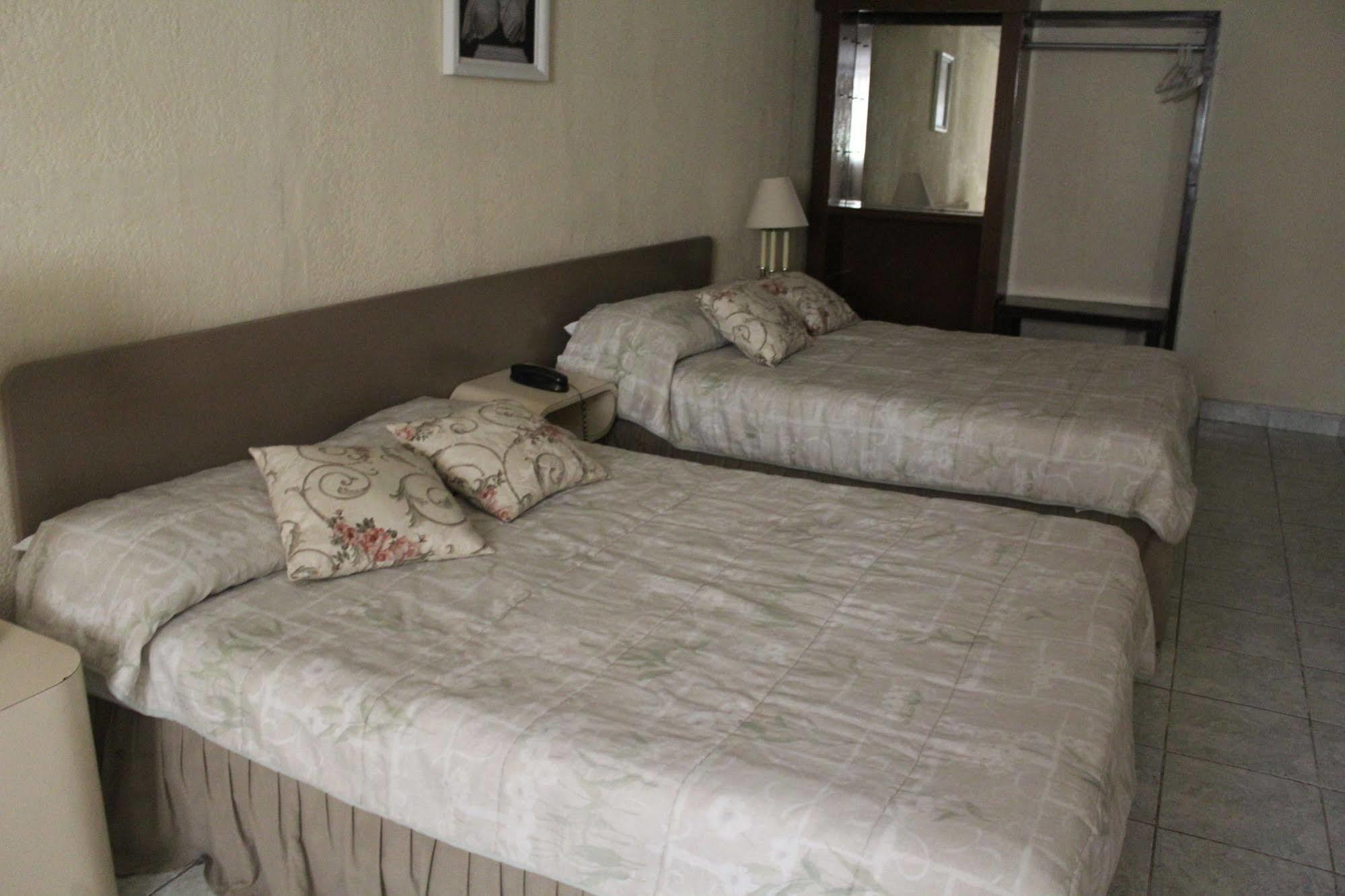 Hotel Grecia Real San Salvador Exterior foto