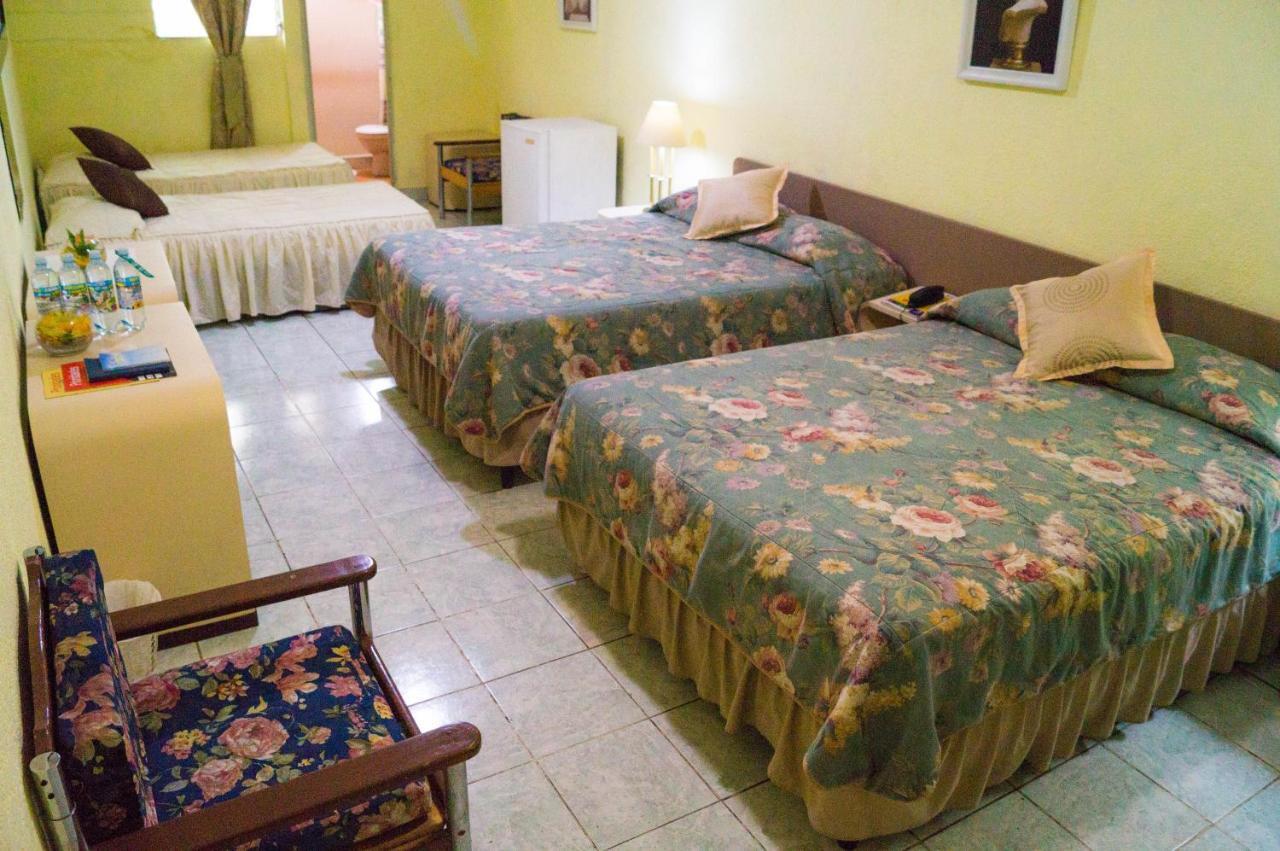 Hotel Grecia Real San Salvador Exterior foto